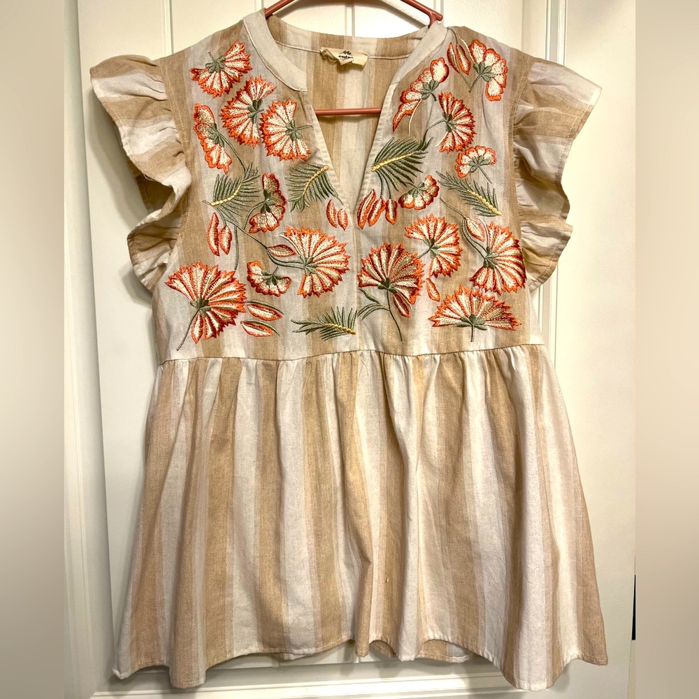 Entro embroidered top size Large
